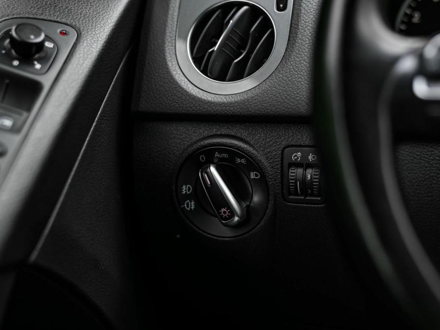 Volkswagen Tiguan I Рестайлинг Санкт-Петербург  - изображение 11