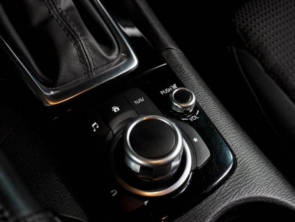 Mazda 3 III (BM) Рестайлинг с пробегом 2018 года, цена 1 909 000 рублей, 57123 км, седан, Автокод Объявления