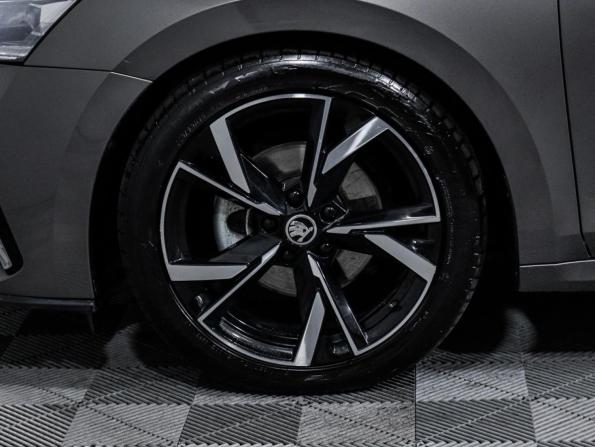 Skoda Octavia IV (A8) Рестайлинг с пробегом 2024 года, цена 2 500 000 рублей, 96809 км, лифтбек, Автокод Объявления