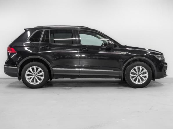 Volkswagen Tiguan II Рестайлинг с пробегом 2021 года, цена 3 040 000 рублей, 72227 км, внедорожник, Автокод Объявления