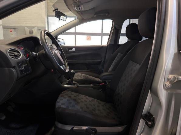 Ford Focus II с пробегом 2005 года, цена 379 000 рублей, 260000 км, седан, Автокод Объявления