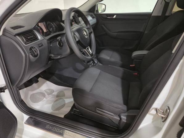 Skoda Rapid I Рестайлинг с пробегом 2018 года, цена 1 145 000 рублей, 146975 км, лифтбек, Автокод Объявления