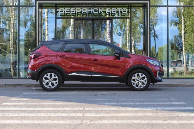 Renault Kaptur I с пробегом 2018 года, цена 1 345 000 рублей, 121894 км, внедорожник, Автокод Объявления
