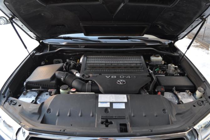 Toyota Land Cruiser 200 Series Рестайлинг 2 с пробегом 2016 года, цена 7 350 000 рублей, 120551 км, внедорожник, Автокод Объявления