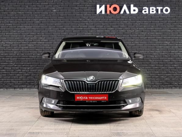Skoda Superb III с пробегом 2018 года, цена 1 370 000 рублей, 276842 км, лифтбек, Автокод Объявления