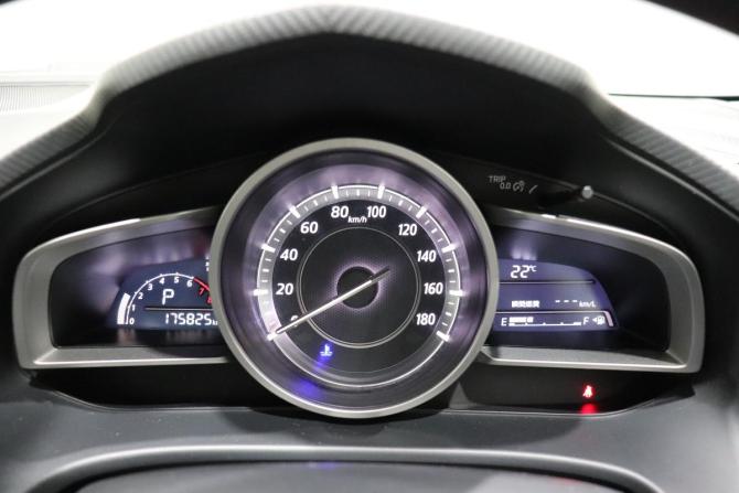 Mazda Axela III с пробегом 2014 года, цена 1 060 000 рублей, 175822 км, хэтчбек, Автокод Объявления