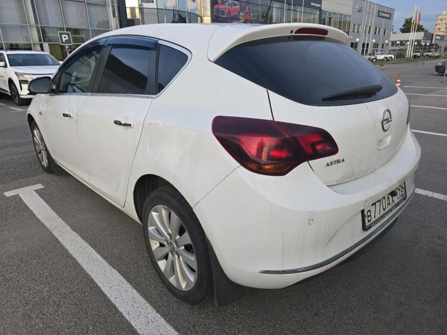 Opel Astra J Рестайлинг Санкт-Петербург  - изображение 3