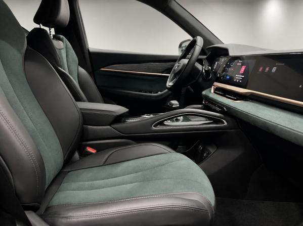 Geely Monjaro I с пробегом 2024 года, цена 3 680 000 рублей, 8145 км, внедорожник, Автокод Объявления