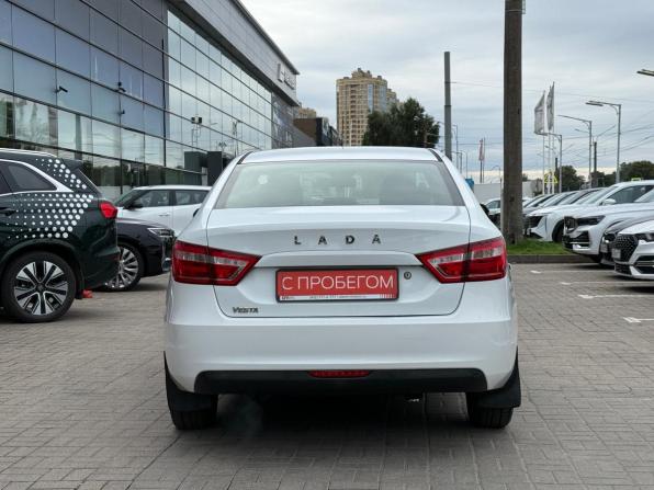 Lada (ВАЗ) Vesta I с пробегом 2015 года, цена 799 000 рублей, 102000 км, седан, Автокод Объявления