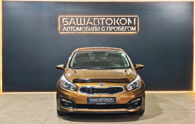 Kia Ceed II Рестайлинг с пробегом 2015 года, цена 1 275 000 рублей, 90799 км, хэтчбек, Автокод Объявления