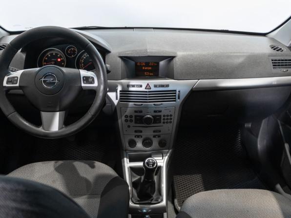 Opel Astra H Рестайлинг с пробегом 2013 года, цена 559 000 рублей, 231000 км, седан, Автокод Объявления