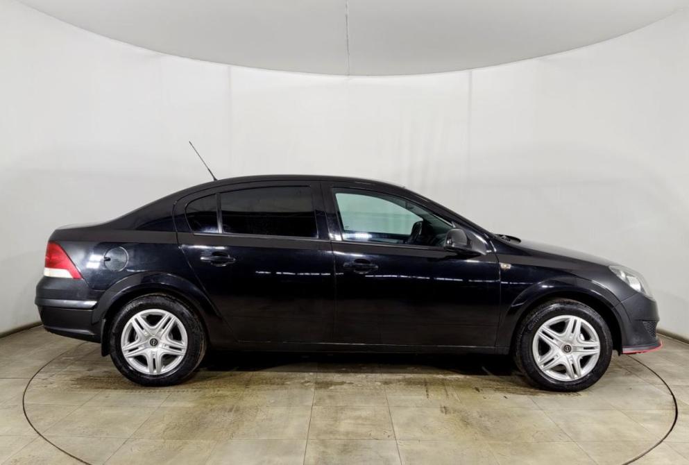 Opel Astra J Рестайлинг Волгоград  - изображение 8