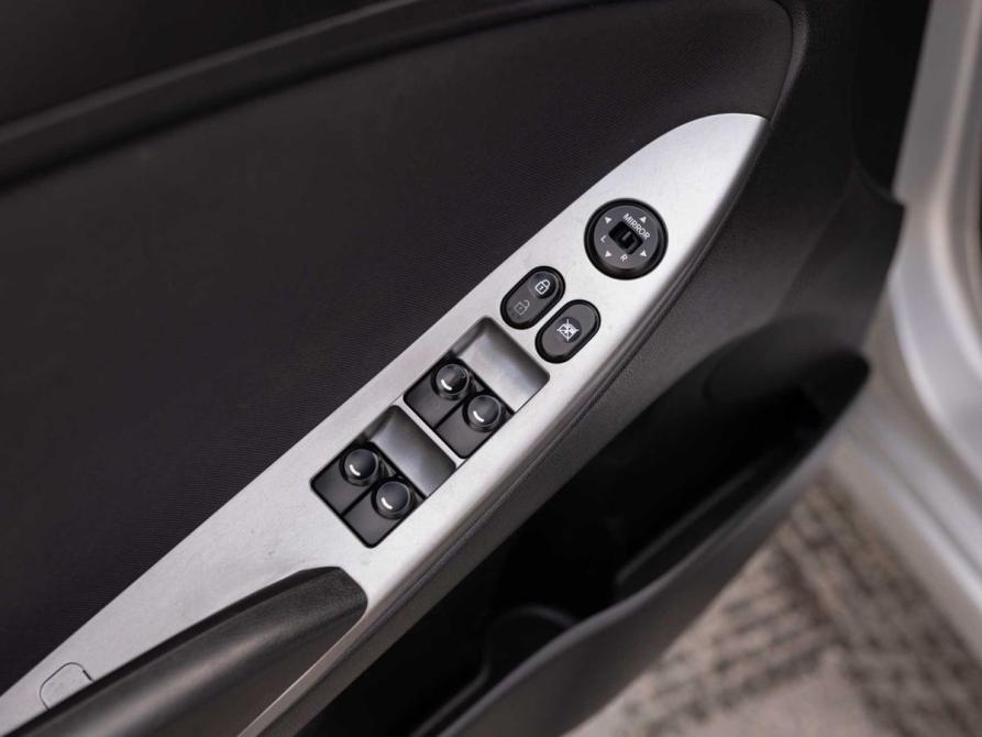 Hyundai Solaris I Рестайлинг Новосибирск  - изображение 16