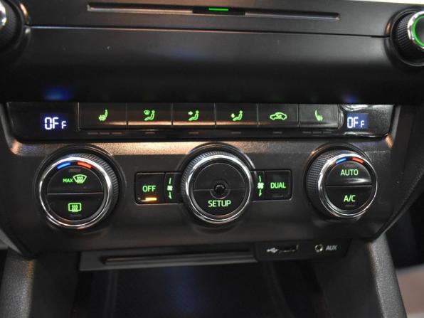 Skoda Octavia III (A7) с пробегом 2015 года, цена 990 000 рублей, 213385 км, лифтбек, Автокод Объявления