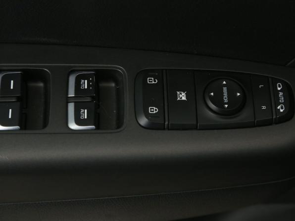 Kia Sportage IV Рестайлинг с пробегом 2020 года, цена 1 849 000 рублей, 183300 км, внедорожник, Автокод Объявления