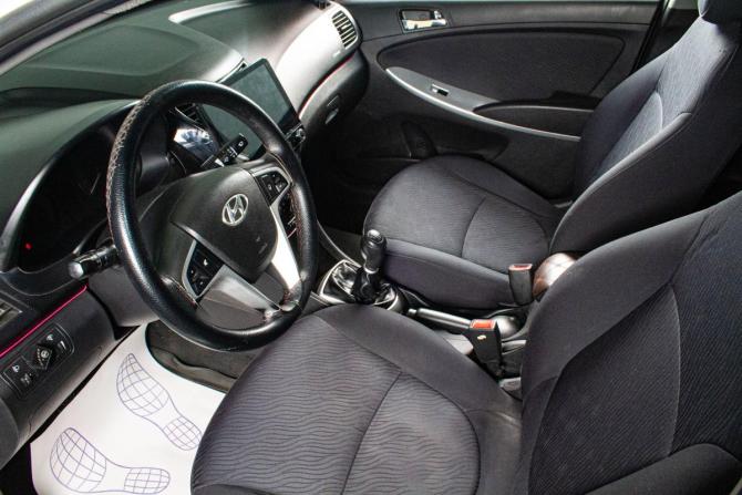 Hyundai Solaris I с пробегом 2011 года, цена 649 000 рублей, 259235 км, седан, Автокод Объявления