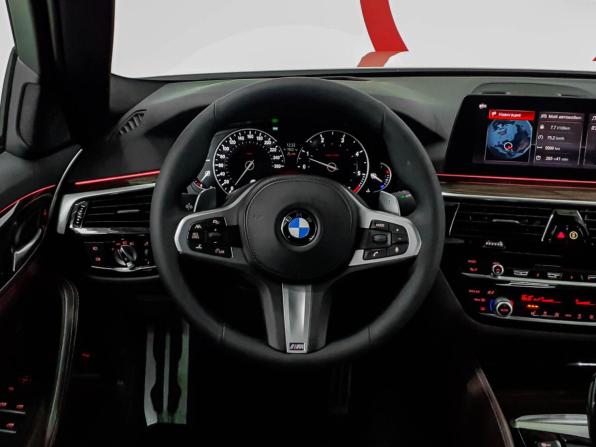BMW 5 серии VII (G30/G31/G38) с пробегом 2018 года, цена 3 589 000 рублей, 126210 км, седан, Автокод Объявления