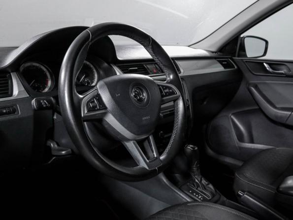 Skoda Rapid I с пробегом 2016 года, цена 910 000 рублей, 222696 км, лифтбек, Автокод Объявления