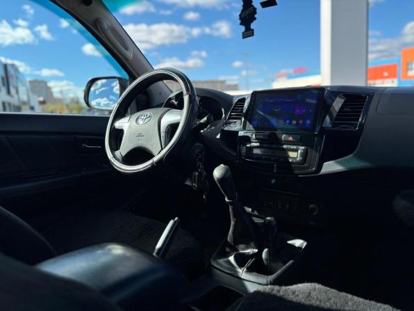 Toyota Hilux VII Рестайлинг с пробегом 2014 года, цена 2 600 000 рублей, 251639 км, пикап, Автокод Объявления