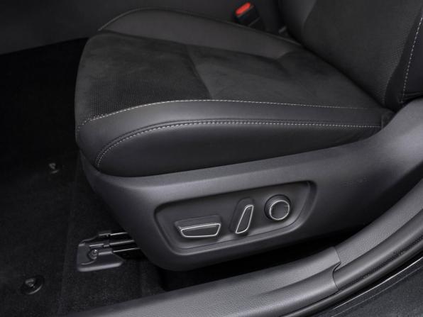 Toyota Camry IX (XV80) China Market с пробегом 2026 года, цена 4 400 000 рублей, 50 км, седан, Автокод Объявления