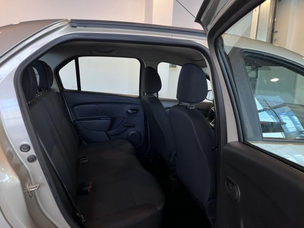 Renault Logan II Рестайлинг с пробегом 2018 года, цена 920 000 рублей, 83443 км, седан, Автокод Объявления