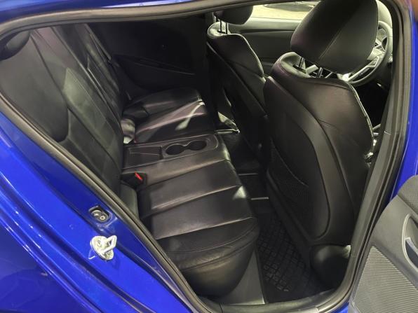 Hyundai Veloster I с пробегом 2012 года, цена 899 000 рублей, 164031 км, хэтчбек, Автокод Объявления