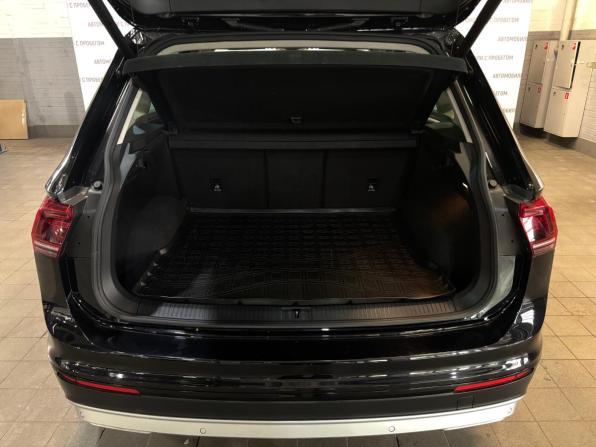 Volkswagen Tiguan II с пробегом 2019 года, цена 2 399 000 рублей, 150000 км, внедорожник, Автокод Объявления
