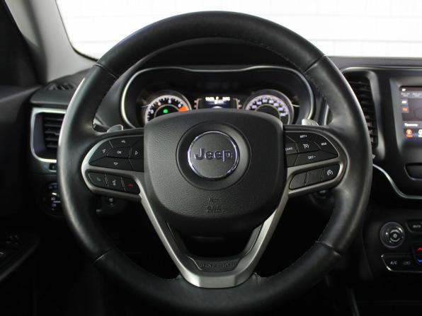 Jeep Cherokee V (KL) Рестайлинг с пробегом 2018 года, цена 2 293 000 рублей, 68483 км, внедорожник, Автокод Объявления
