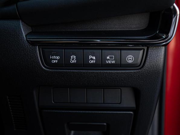 Mazda 3 IV (BP) с пробегом 2019 года, цена 1 770 000 рублей, 65897 км, хэтчбек, Автокод Объявления