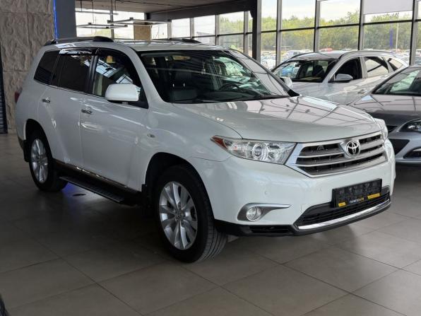 Toyota Highlander II (XU40) Рестайлинг с пробегом 2011 года, цена 2 100 000 рублей, 211897 км, внедорожник, Автокод Объявления