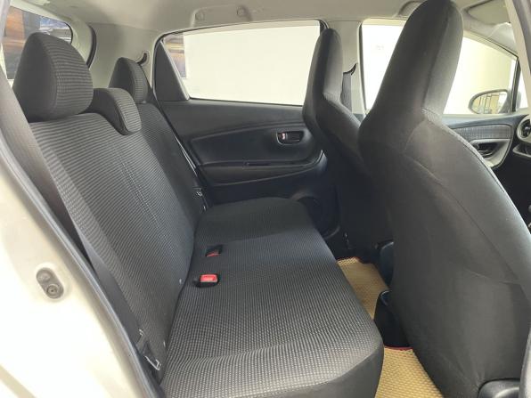 Toyota Vitz III (XP130) Рестайлинг с пробегом 2015 года, цена 650 000 рублей, 180000 км, хэтчбек, Автокод Объявления