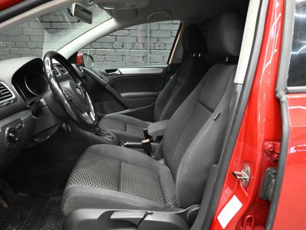 Volkswagen Golf VI с пробегом 2010 года, цена 850 000 рублей, 201992 км, хэтчбек, Автокод Объявления