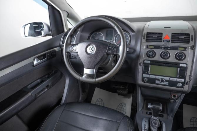 Volkswagen Touran I Рестайлинг с пробегом 2008 года, цена 799 000 рублей, 528635 км, компактвэн, Автокод Объявления