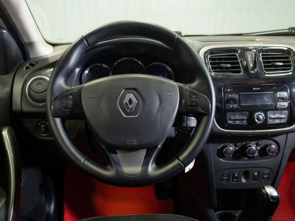 Renault Logan II с пробегом 2018 года, цена 730 000 рублей, 174779 км, седан, Автокод Объявления