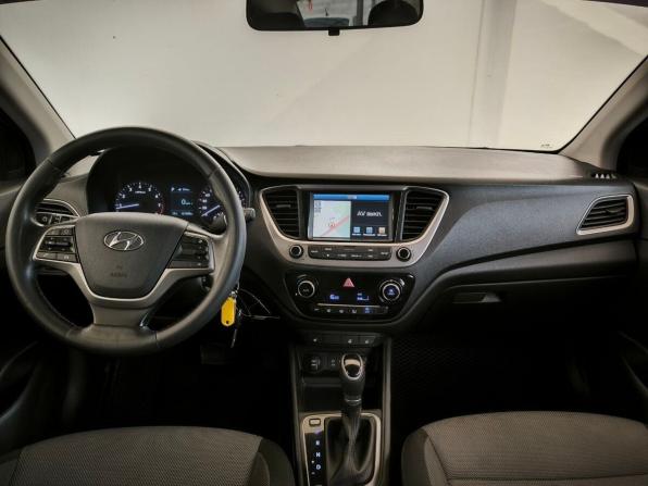 Hyundai Solaris II с пробегом 2018 года, цена 1 400 000 рублей, 121524 км, седан, Автокод Объявления