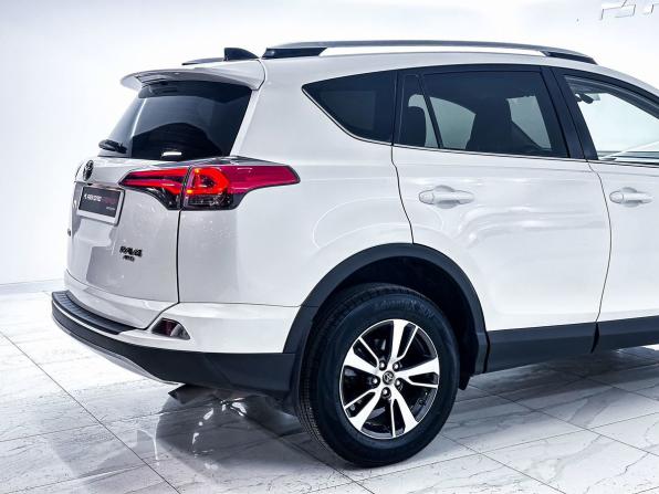 Toyota RAV4 IV (XA40) Рестайлинг с пробегом 2016 года, цена 2 500 000 рублей, 79800 км, внедорожник, Автокод Объявления