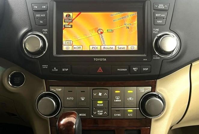 Toyota Highlander II (XU40) Рестайлинг с пробегом 2011 года, цена 2 390 000 рублей, 118305 км, внедорожник, Автокод Объявления
