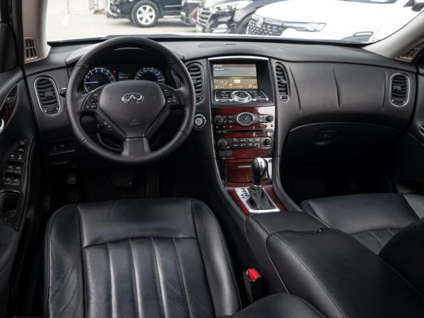 Infiniti QX50 I Рестайлинг с пробегом 2017 года, цена 2 200 000 рублей, 140670 км, внедорожник, Автокод Объявления