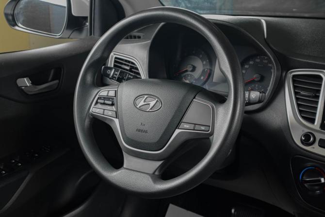 Hyundai Solaris II Рестайлинг с пробегом 2021 года, цена 1 459 000 рублей, 116746 км, седан, Автокод Объявления