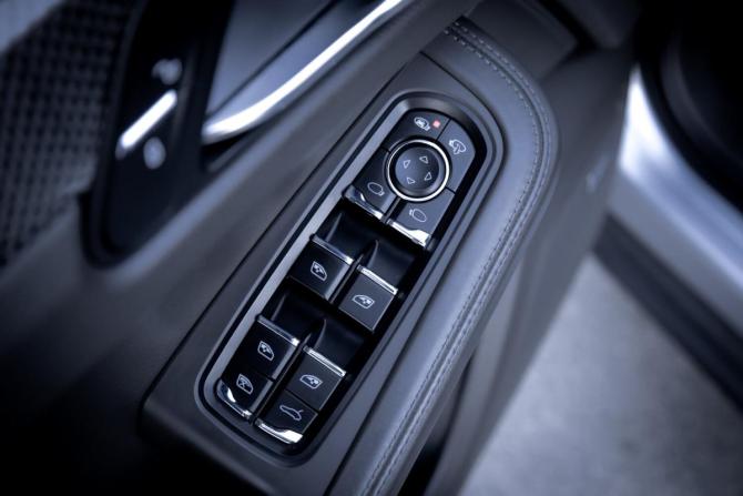 Porsche Macan I Рестайлинг с пробегом 2019 года, цена 4 199 000 рублей, 138127 км, внедорожник, Автокод Объявления