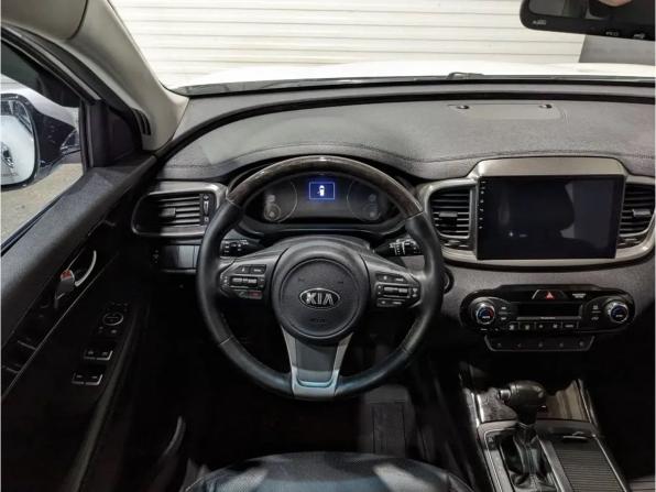 Kia Sorento II Рестайлинг с пробегом 2017 года, цена 2 395 000 рублей, 109420 км, внедорожник, Автокод Объявления