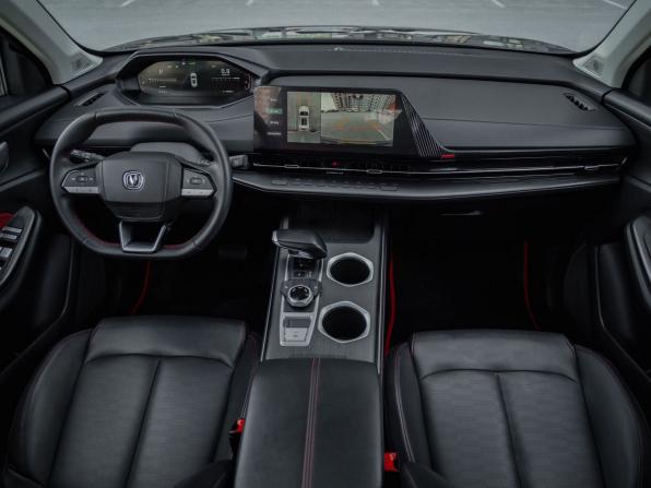 Changan UNI-S (CS55 Plus) с пробегом 2024 года, цена 2 406 500 рублей, 33000 км, внедорожник, Автокод Объявления