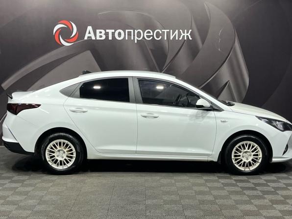 Hyundai Solaris II Рестайлинг с пробегом 2020 года, цена 1 340 000 рублей, 126000 км, седан, Автокод Объявления