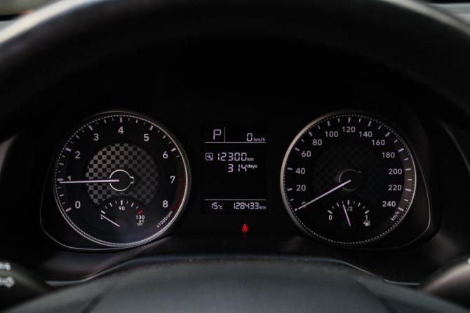 Hyundai Elantra VI (AD) Рестайлинг с пробегом 2019 года, цена 1 730 000 рублей, 128431 км, седан, Автокод Объявления