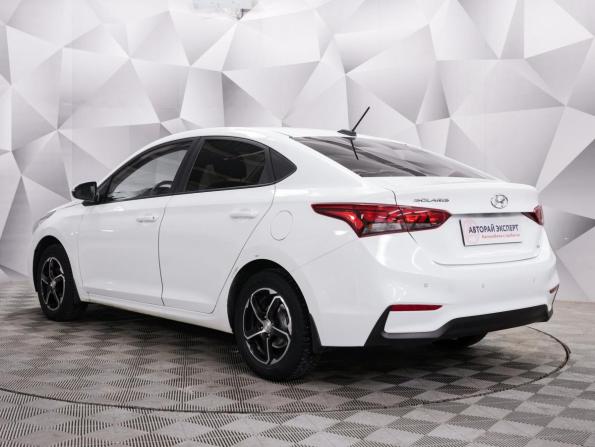 Hyundai Solaris II с пробегом 2019 года, цена 1 195 000 рублей, 121000 км, седан, Автокод Объявления