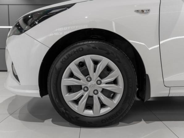Hyundai Solaris II Рестайлинг с пробегом 2022 года, цена 1 645 000 рублей, 45148 км, седан, Автокод Объявления