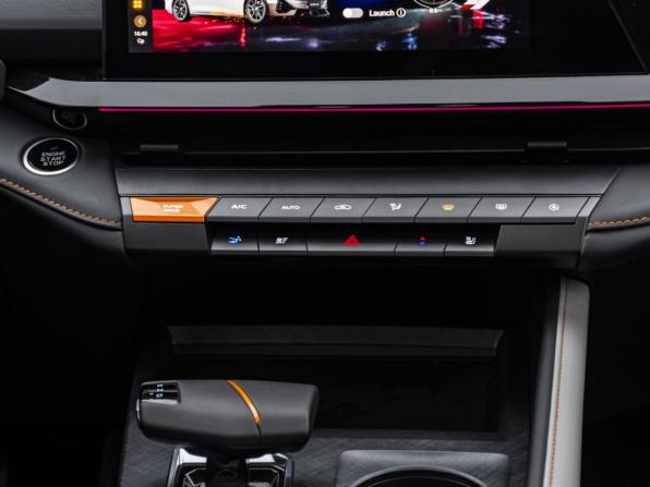 Changan UNI-V I с пробегом 2023 года, цена 2 389 000 рублей, 25558 км, лифтбек, Автокод Объявления