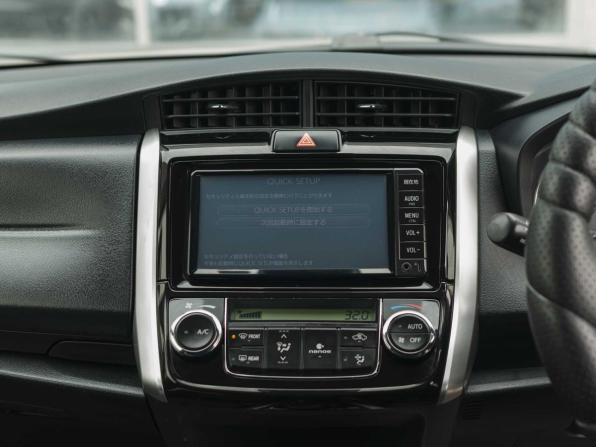 Toyota Corolla XI (E160 E170 E180) Рестайлинг 1 с пробегом 2017 года, цена 1 365 000 рублей, 125489 км, универсал, Автокод Объявления