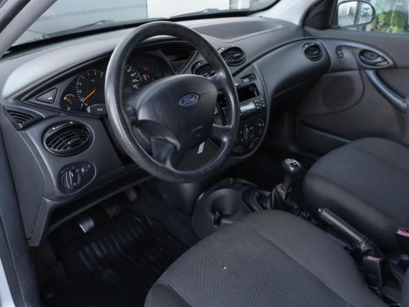 Ford Focus I Рестайлинг с пробегом 2004 года, цена 298 000 рублей, 226719 км, седан, Автокод Объявления