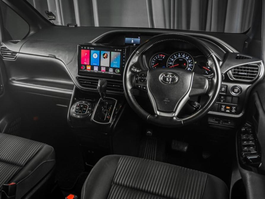 Toyota Noah III (R80) Рестайлинг Тюмень  - изображение 6